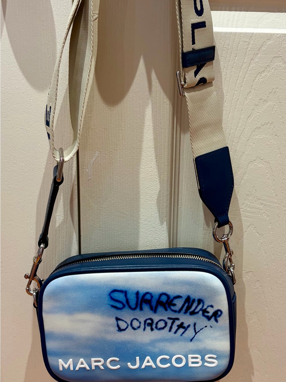 Marc Jacobs x The Wizard of Oz Surrender Dorothy Flash Camera Bag - RARE - NWOT